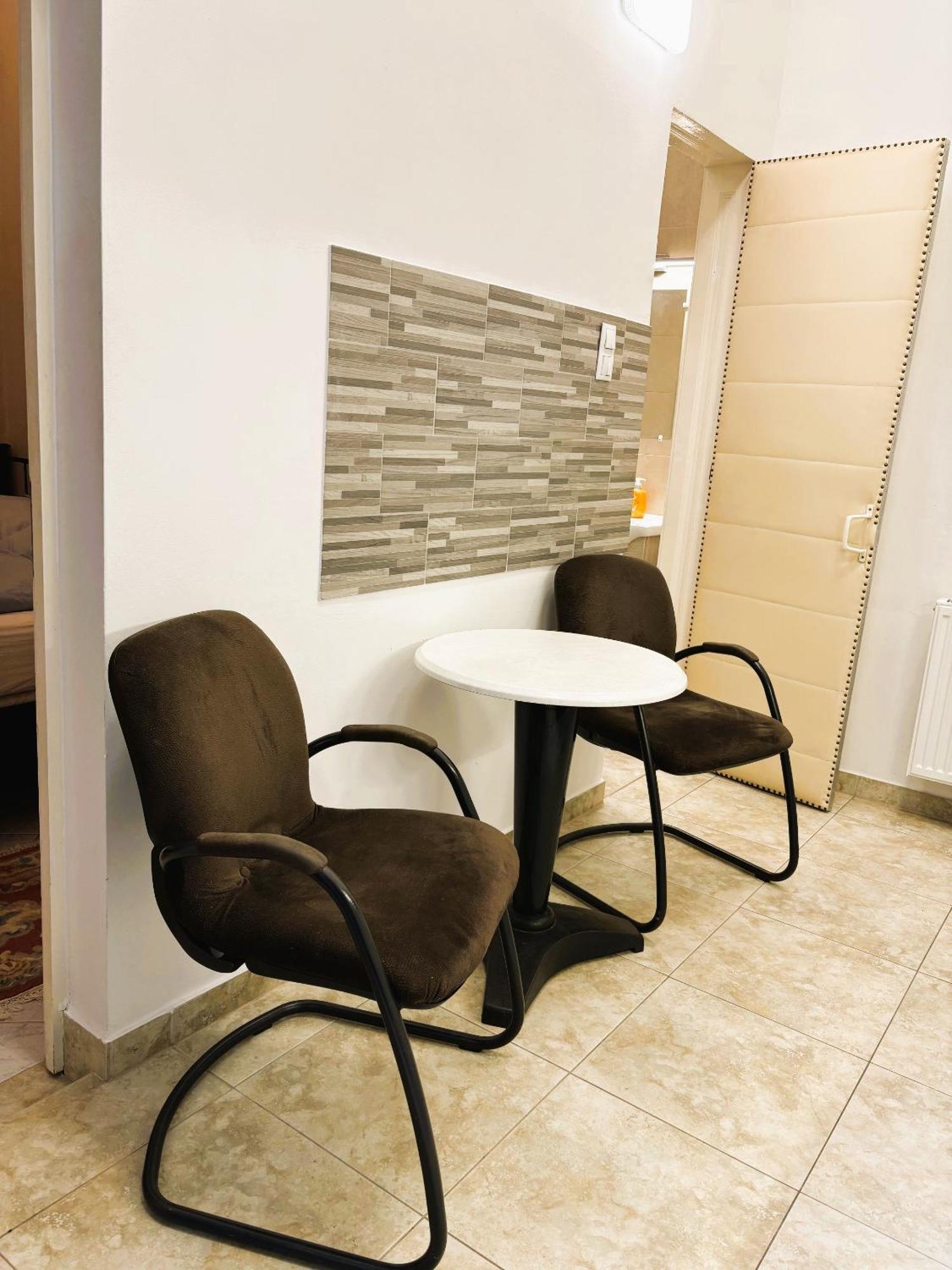 City Central Apartments 2 Next To New York Cafe — Photos 1
